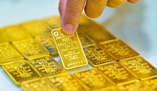 Giá vàng hôm nay 13/11: Vàng thế giới lên cao, SJC tiếp tục "leo đỉnh"