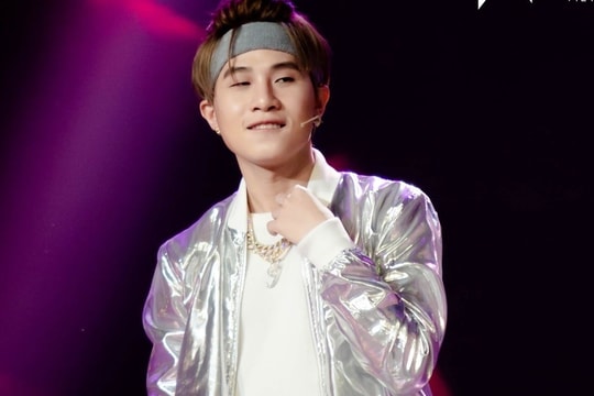 'Không ít nghệ sĩ cố tình gây sốc, hát phản cảm để nổi tiếng'