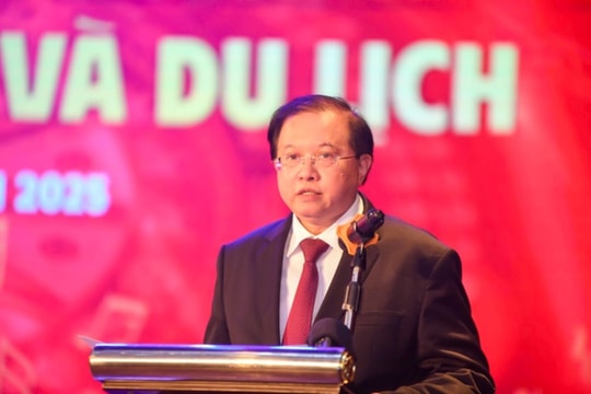 Bộ VHTTDL trao thưởng 50 triệu đồng cho sáng tác hay về ngành văn hóa
