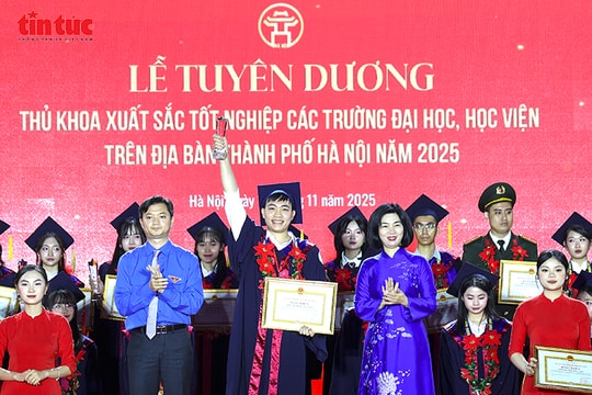 Hà Nội tuyên dương 95 Thủ khoa xuất sắc tốt nghiệp các trường đại học, học viện năm 2025