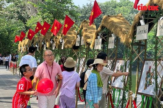 Làm chủ tri thức, hoàn thiện thể chế, phát huy động lực văn hoá