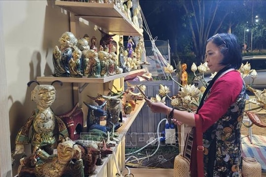 Hà Nội khai mạc Festival bảo tồn và phát triển Làng nghề Quốc tế 2025