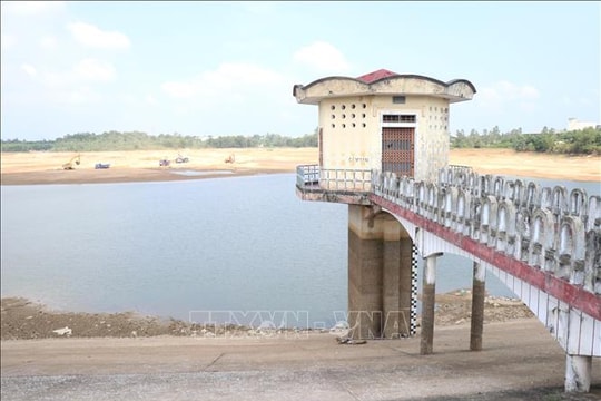 Kiểm kê dung tích trữ hồ chứa, điều tiết lũ khi sắp có mưa lớn ở Trung Bộ