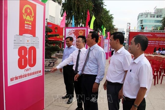 Tôn vinh chặng đường 80 năm vẻ vang của Quốc hội Việt Nam