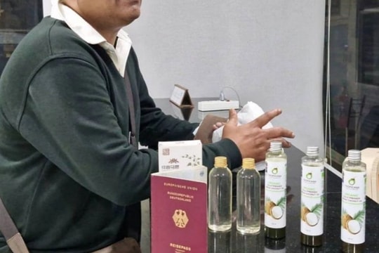 Đi Thái Lan du lịch, du khách bị lừa mua 5 chai dầu dừa giá 122 triệu đồng