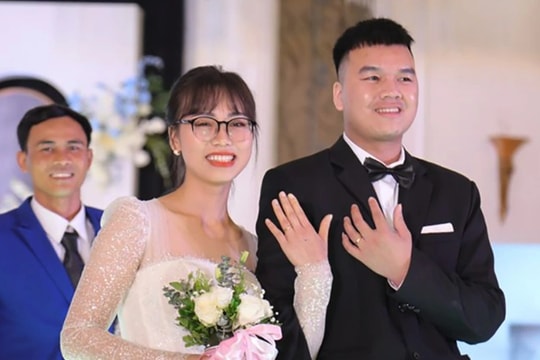 15 cặp đôi công nhân sẽ được tặng nhẫn vàng trong lễ cưới tập thể