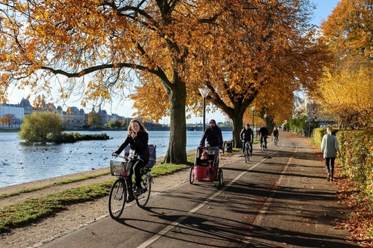 Bài học từ khách Mỹ khi đến 'nơi hạnh phúc nhất thế giới'