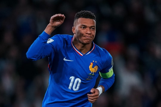 Mbappe vượt một kỷ lục của Messi