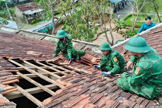 Hỗ trợ khẩn cấp 700 tỷ đồng cho 4 tỉnh, thành