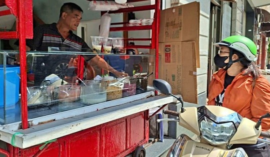 Chủ bị khách ghét, quán chè "chảnh" vẫn nổi tiếng suốt 60 năm ở TP HCM