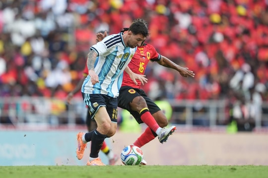 Cận cảnh Messi ghi bàn, kiến tạo giúp Argentina thắng trận giao hữu