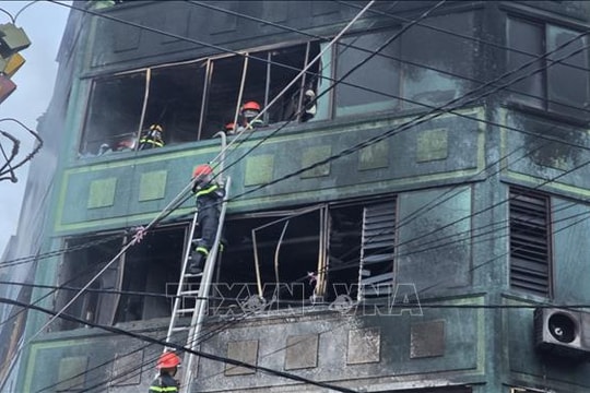Cháy lớn tại khu nhà trọ nằm sát chợ Đầm - Nha Trang