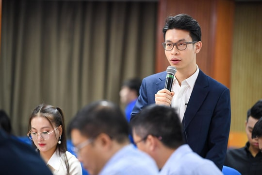 Góp ý dự thảo văn kiện Đại hội XIV của Đảng: Xem tri thức và dữ liệu là tài sản quốc gia