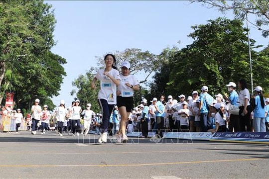 Hơn 10.000 học sinh, giáo viên tham gia giải chạy S-Race Cần Thơ