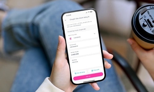 Nhận tiền từ số tài khoản lạ, tôi có được phép tiêu xài không?