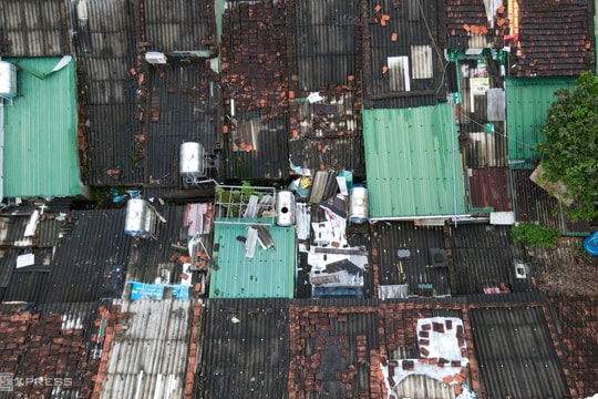 Cuộc sống trong khu tập thể cũ nát ở Vinh