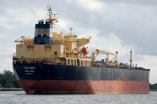 Iran xác nhận bắt tàu dầu ở Vùng Vịnh