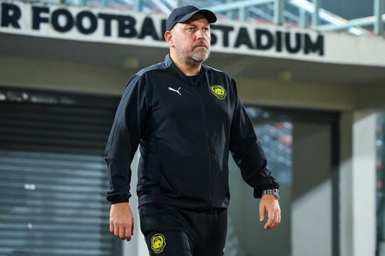 LĐBĐ Malaysia bác tin HLV từ chức sau án phạt gian lận nhập tịch