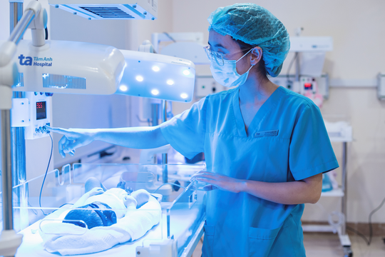 Dấu hiệu cảnh báo bệnh ở trẻ sơ sinh