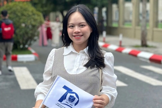 Thủ khoa Ngoại ngữ vượt định kiến để đi 'con đường hiếm'