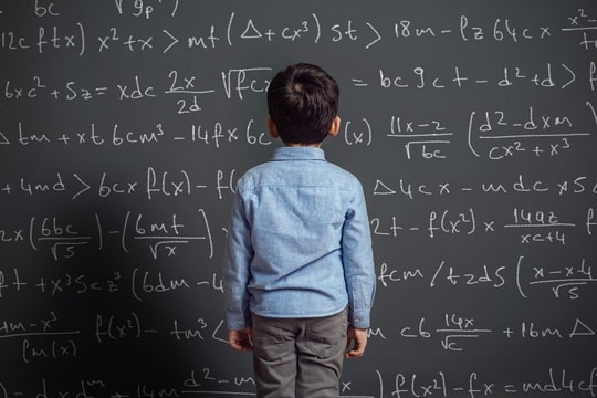 'Học Toán vất vả vì nặng công thức, ít tư duy'