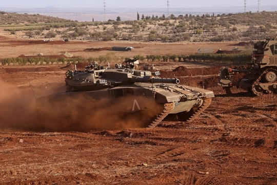 Xe tăng Israel bị tố nã đạn vào lực lượng Liên Hợp Quốc