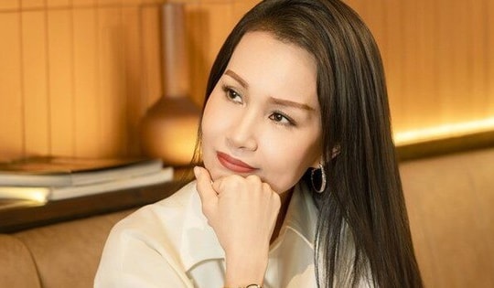 Từng òa khóc khi chia sẻ về biến cố bệnh tật, 'Nữ hoàng dân ca' Việt hiện sống ra sao?