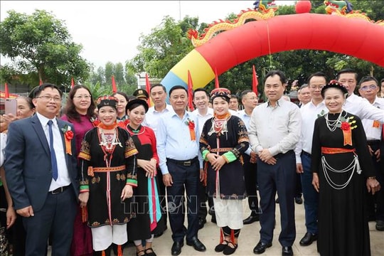 Thường trực Ban Bí thư dự Ngày hội Đại đoàn kết toàn dân tộc tại tỉnh Lào Cai