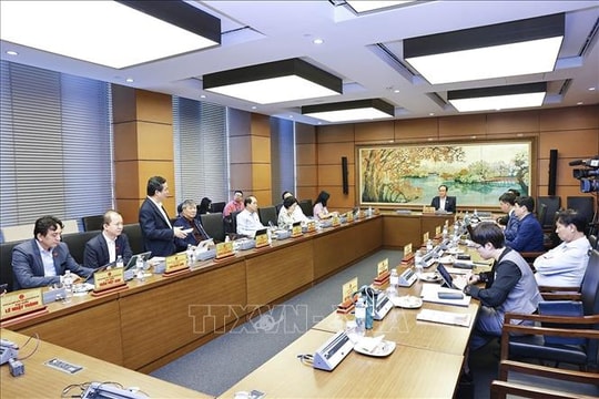 Công khai chỉ tiêu, kiểm tra độc lập việc điều động, biệt phái giáo viên