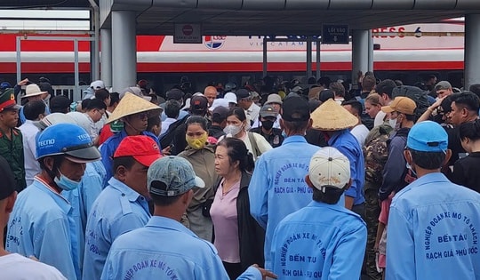Lý do các hãng tàu cao tốc ra Phú Quốc đua nhau giảm giá
