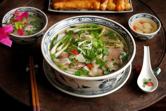 Cách nấu phở bò truyền thống, chuẩn vị Hà Nội