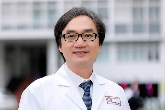 Hành trình 'thắp lên sự sống' của ứng viên GS ngành Sản phụ khoa