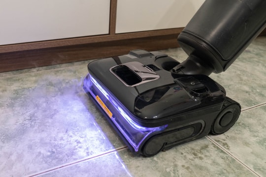 Máy lau nhà hơi nước và nước nóng đầu tiên của Roborock