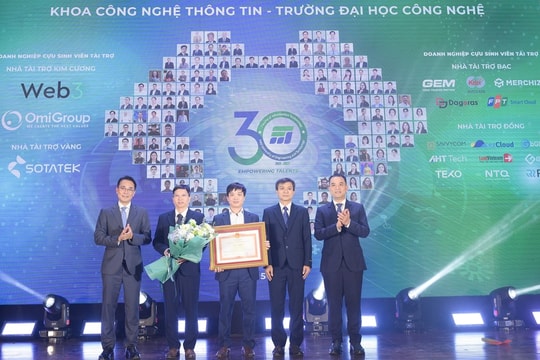 Khoa Công nghệ Thông tin, trường Đại học Công nghệ nhận bằng khen