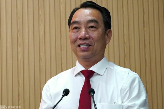 Chủ tịch Vĩnh Long được giới thiệu để bầu làm Chủ tịch Cà Mau