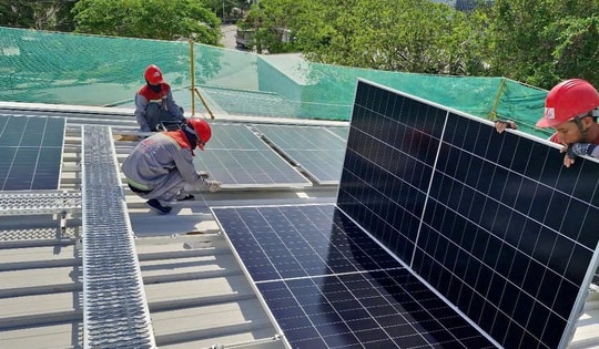 Đề xuất phạt lắp điện mặt trời mái nhà lên tới 20 triệu đồng nếu không thông báo