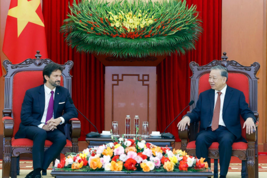 Tổng Bí thư tiếp Phó Thủ tướng, Bộ trưởng Quốc phòng Slovakia