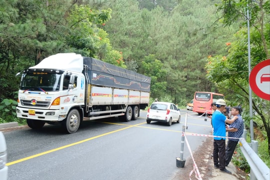 Đèo Mimosa (Đà Lạt) sạt lở, cấm xe tải trên 15 tấn lưu thông