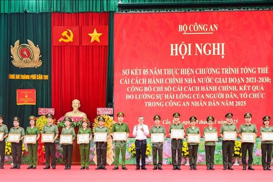 Gần 96,4% người dân hài lòng về giải quyết thủ tục hành chính của lực lượng Công an