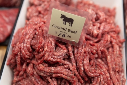 Mỹ gấp rút tìm cách hạ giá sinh hoạt cho người dân