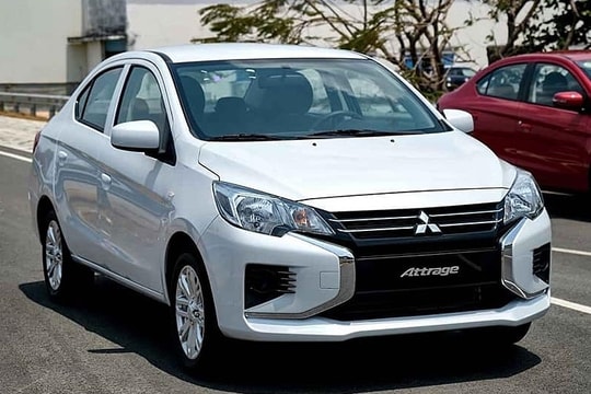Nên chọn Mitsubishi Attrage MT hay Hyundai Accent bản thiếu?