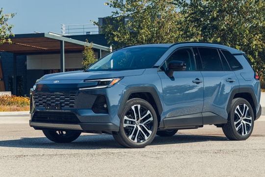 Toyota kéo dài vòng đời sản phẩm lên 9 năm