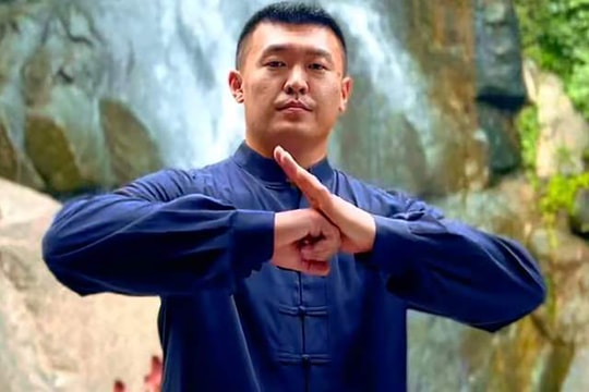 Võ sĩ Kazakhstan thách thức võ lâm Trung Quốc, dân mạng đòi cao thủ ứng chiến