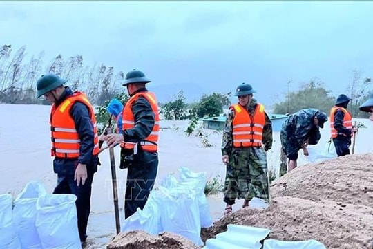 Gia Lai huy động lực lượng ứng phó khẩn cấp khi nước lũ dâng cao