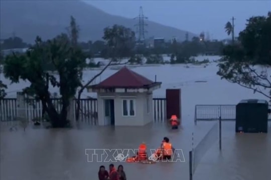Gia Lai: Mưa lũ gây ngập sâu, chia cắt nhiều xã phía Tây