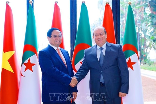 Thủ tướng Phạm Minh Chính hội đàm với Thủ tướng Algeria Sifi Ghrieb
