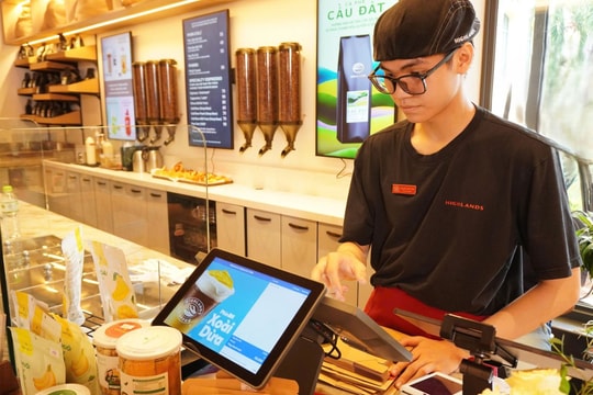 Gần 90 triệu tài khoản dùng Mobile Banking quét mã VietQR để chuyển tiền