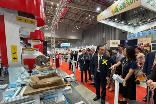 VietnamWood 2025 quy tụ hơn 320 đơn vị về công nghệ chế biến gỗ thông minh tham gia