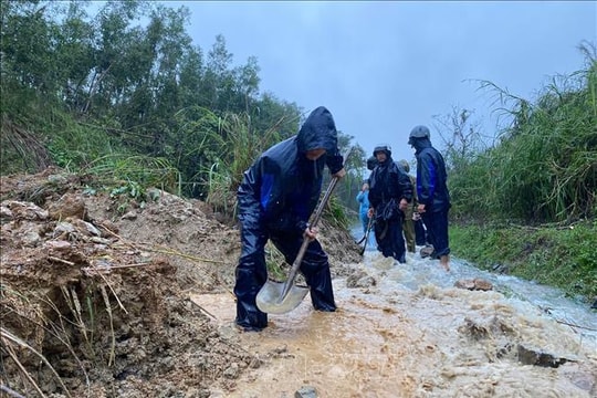 Đắk Lắk khẩn trương khắc phục sạt lở trên Quốc lộ 19C​