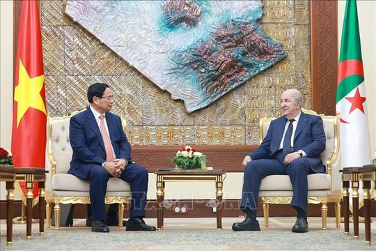 Thủ tướng Phạm Minh Chính hội kiến Tổng thống Algeria